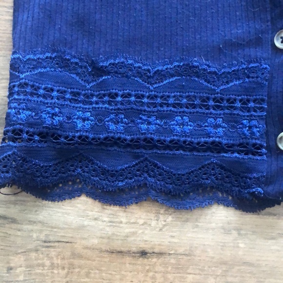 Super cute shirt - Picture 3 of 4